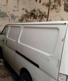 صورة اعلان : باص نيسان