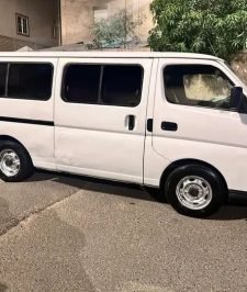 صورة اعلان : للبيع باص نيسان 2007