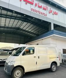 صورة اعلان : باص للايجار