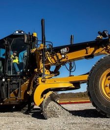 صورة اعلان : كريدر للبيع مديل 2008 14Mكتربلر