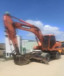 صورة اعلان : بوكلين حفار دقاق للايجار