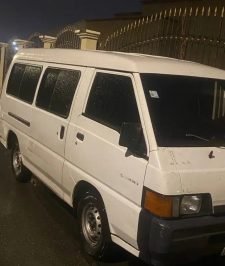 صورة اعلان : باص 12 ركب.