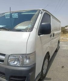 صورة اعلان : تأجير تايوتا باص 2010 شهريا أو سنويا التواصل واتس أب