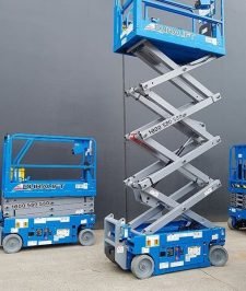 صورة اعلان : تاجير سقالات كهربائيه وسيزرات لفت