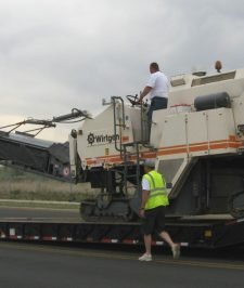 صورة اعلان : قشاطة إسفلت للإيجار