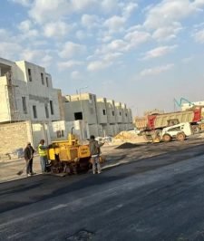 صورة اعلان : فراده أسفلت وطاقمها