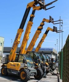 صورة اعلان : Telehandler & Telescopic Crane Rental — Fast Booking Jeddah