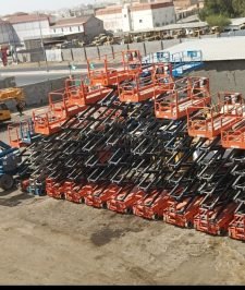 صورة اعلان : سيزرلفت ومانلفت للايجار شهري سنوي أسبوعي يومي