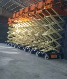 صورة اعلان : تأجير سيزر لفت ديزل 16م بجدة | وحش المناطق الوعرة والمفتوحة 🚜