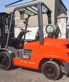 صورة اعلان : تأجير رافعة شوكية بالرياض – حديث ووسفتي – 2طن 3طن 5طن