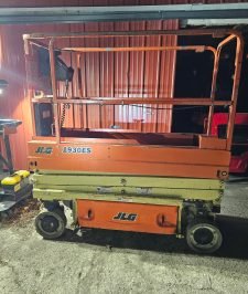 صورة اعلان : سيزرلفت للإيجار للمستودعات والمولات في جدة مكة الرياض