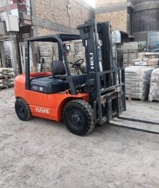 صورة اعلان : فوركلفت 5طن للايجار في الدمام