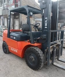 صورة اعلان : فوركلفت و سيزر لفت للإيجار في الدمام