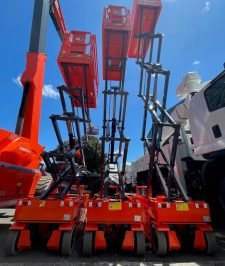 صورة اعلان : فوركلفت و سيزر لفت للإيجار في الدمام