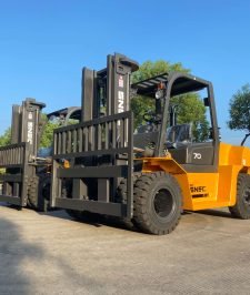 صورة اعلان : رافعة شوكية 10طن 16طن 20طن 25طن للإيجار في الدمام الرياض فوركيفلت