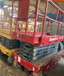 صورة اعلان : سيزرلفت 10م في الدمّام للأيجار