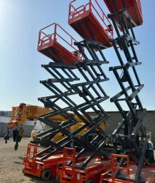 صورة اعلان : Scissor Lift Rental Jeddah — 8m to 16m | Fast Delivery