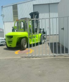 صورة اعلان : سيزر لفت scissor lifts للايجار.. مان لفت manlifts للايجار..رافعات شوكيه forkliftsللايجار