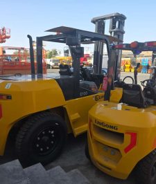 صورة اعلان : رافعات شوكية 2.5t 3t 5t 7t 10t 16t للايجار ومان لفت وسيزر لفت