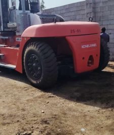 صورة اعلان : سيزر لفت ومان لفت ورافعات شوكيه وتيليهندلر جي سي بي وبوم تراك تيليسكوبيه للايجار