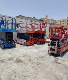 صورة اعلان : #سيزر لفت تاجير #رافعة مقصية ايجار#مان لفت تاجير سقالة عمال