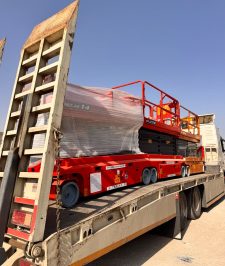 صورة اعلان : سقالات كهربائيه سيزرلفت للايجار