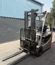 صورة اعلان : رافعة شوكية عشرة طن للايجار المدينة فوركلفت للايجار المدينة 0578601789