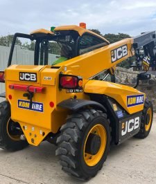 صورة اعلان : تليهندر JCB للايجار في جدة | تحميل ونقل ومناولة احترافية