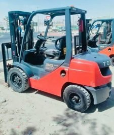 صورة اعلان : رافعة شوكية 3 طن للإيجار — خدمة سريعة في الدمام