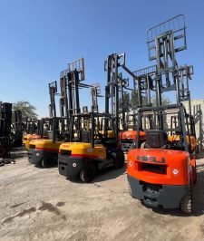 صورة اعلان : تأجير فوركلفت 2 طن في الدمام — أسعار يومية وشهرية