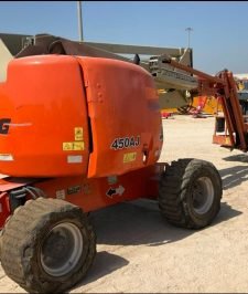 صورة اعلان : boom lift rental riyadh