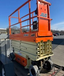 صورة اعلان : تأجير رافعات مقصية سيزرلفت 8 متر في الدمام الخبر الجبيل القطيف الظهران | Scissor Lift 8m Rental Dammam
