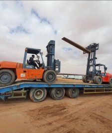 صورة اعلان : رافعات شوكية للإيجار جميع انواع الاحجام موديلات حديثة سيفتي عالي