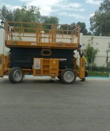 صورة اعلان : سيزر لفت للإيجار ديزل جميع انواع المقاسات موديلات حديثة سيفتي عالي ١٠٠%