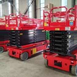 Self-propelled-scissor-lift-scaled-1