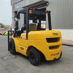 Tder-Warehouse-Equipment-Hydraulic-5ton-Forklift-Diesel-with-Attachments