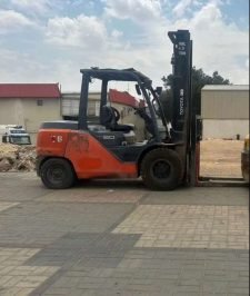 صورة اعلان : رافعة شوكيه للايجار  forklift for rent