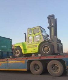 صورة اعلان : رافعات شوكية للايجار.. مان لفت للايجار.. سيزر لفت وكرينات وجي سي بي وبوم تراك تيليسكوبيه وارتيكليتد وتاور لايت متوفرة للايجار