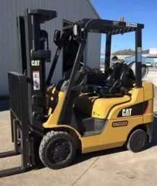 صورة اعلان : فوركلفت للأيجار في الدمام – تأجير يومي – اسبوعي – شهري