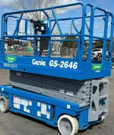 صورة اعلان : سيزرلفت 8م للأيجار في الدمام