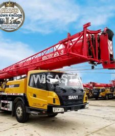 صورة اعلان : تأجير كرينات في الرياض — Crane Rental : رفع معدات ثقيلة | 25T إلى 200T | مشاريع البناء والمصانع 🏗️