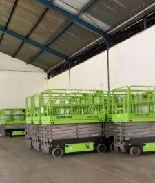 صورة اعلان : Scissorlift rental Dammam  | 8pm 10pm 12pm 14pm 16pm taj electric