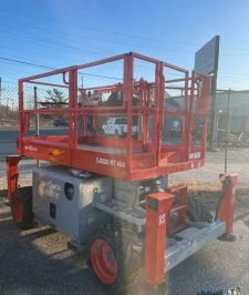 صورة اعلان : تاجير رافعة مقصية في الدمام للمشاريع الكبرى | سيزرلفت ديزل وكهرباء | أكثر من 100+ وحدة جاهزة