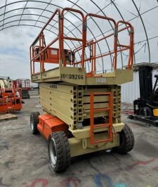 صورة اعلان : رافعة مقصية للإيجار 24/7 بالدمام | اتصل الآن والمعدة تتحرك فوراً 📞