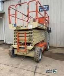 صورة اعلان : خدمة تأجير الرافعات المقصية في الدمام (ديزل/كهرباء) | سيطرة تامة على كل الارتفاعات!