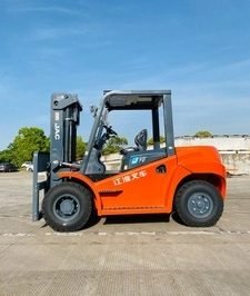 صورة اعلان : Forklift Rental Jeddah — 3T, 5T, 7T, 10T, 16T | Call 0556837784