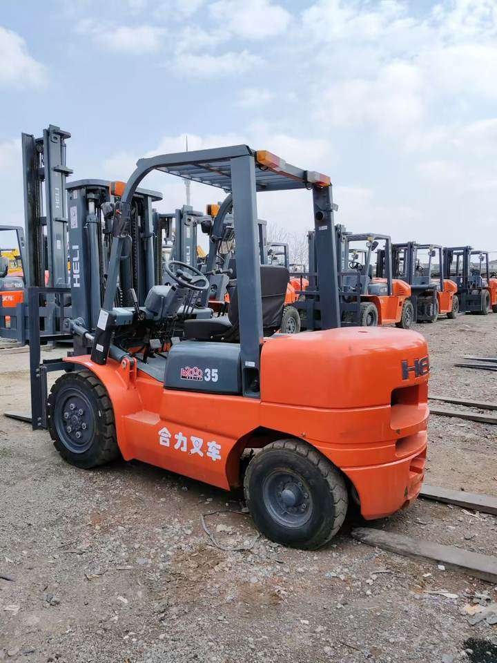 HELI-3-5-ton-Manual-Transmission-Forklift-with-3-Stage-Full-Free-Lift-Mast-4-5m-Lifting-Height-and-Side-Shifter_41974_6394307895834