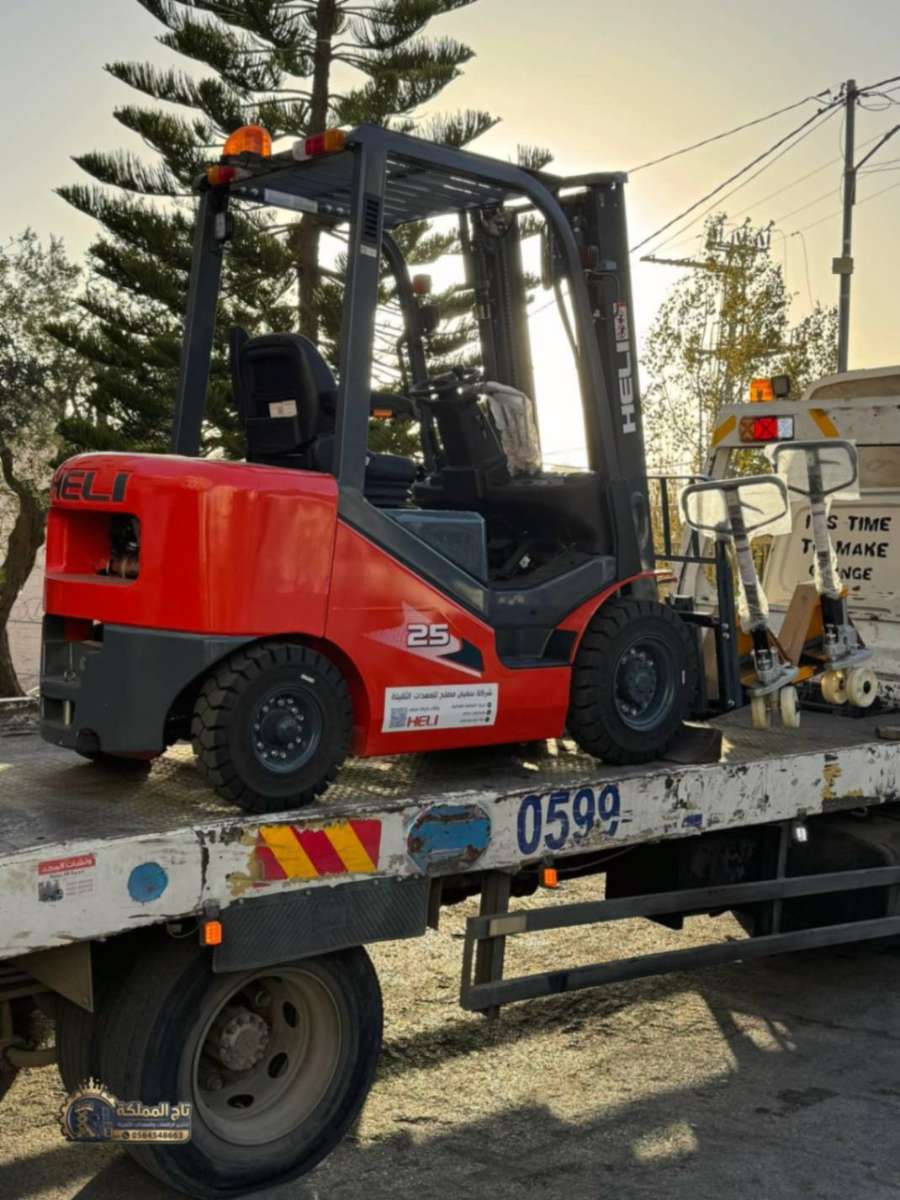 Forklift-For-Rent-In-Dammam-Saudi-Arabia-Riyadh-Jubail-Al-Khobar-3-1