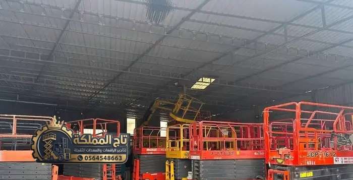 سيزر-لفت-للإيجار-في-جدة-مان-لفت-فوركلفت-تاج-المملكة-2