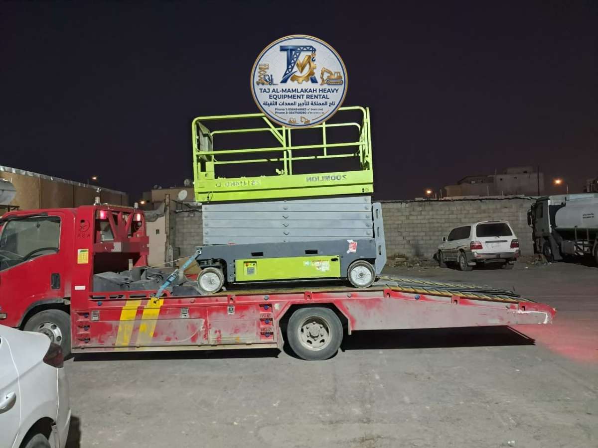 Scissor-Lift-For-Rent-In-Jeddah-43